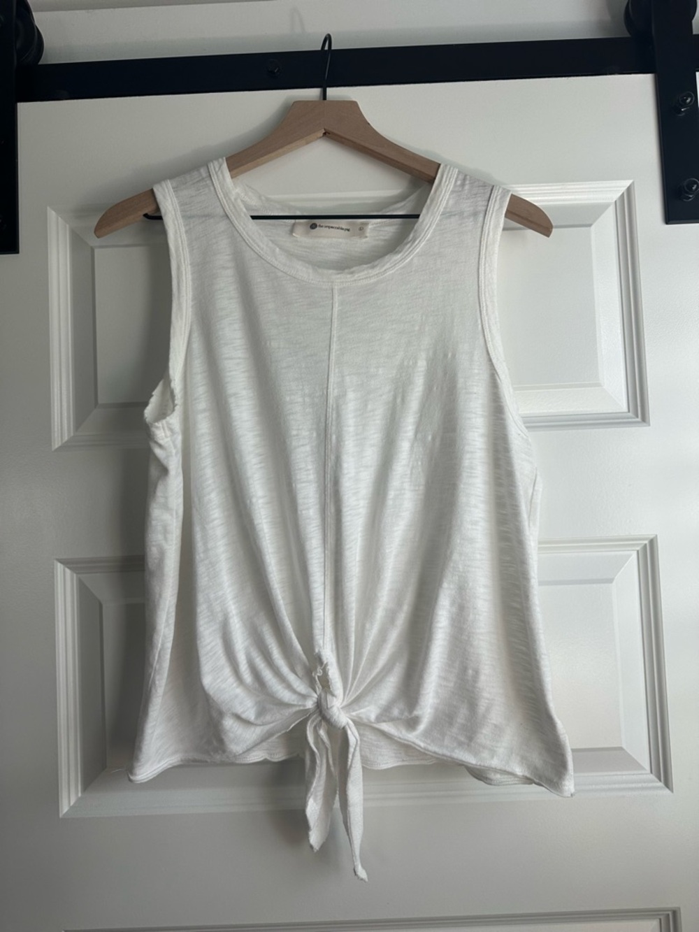 The Impeccable Pig White Tie-Front Tank - Picture 2 of 15
